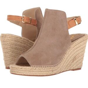 Seychelles Charismatic Taupe Suede Wedge Sandle